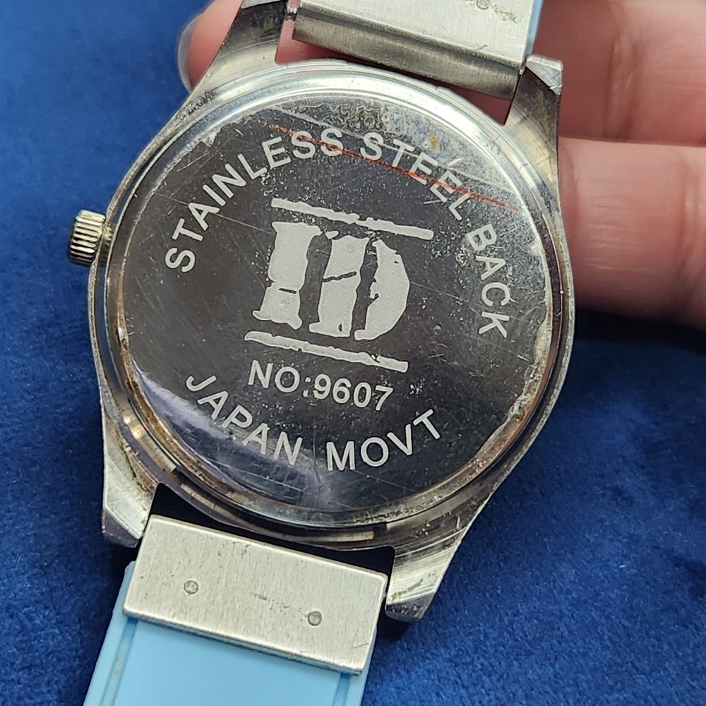 ID Y2K Sky Blue Watch - Picture 2 of 5